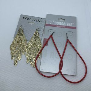 Fashion Jewelry Red Hoop Earrings & Gold Leaf Chan